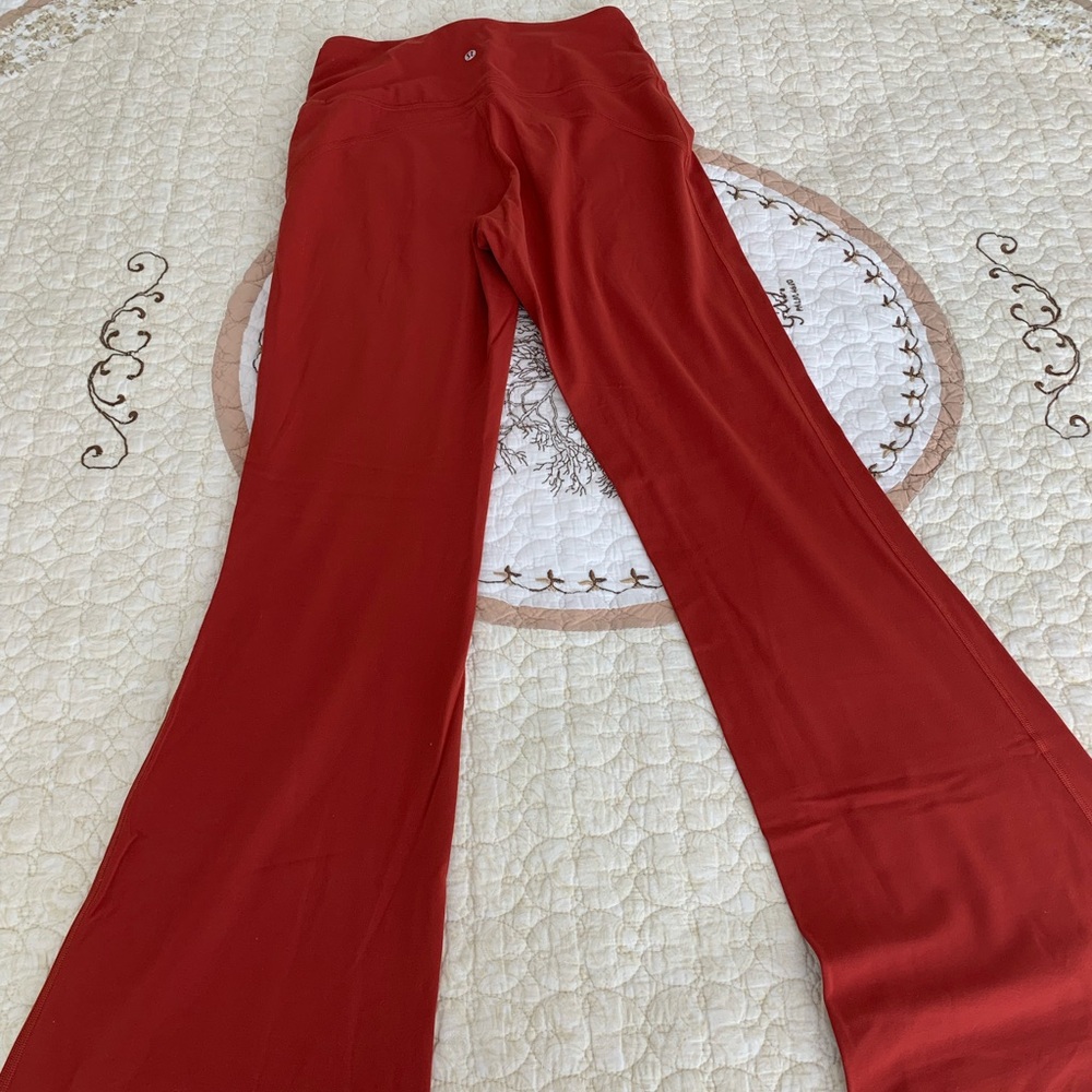 Lululemon Groove Super-High-Rise Flared Pant Nulu